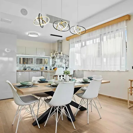 Palma - Am Fuer 6 Personen By Interhome 풀라